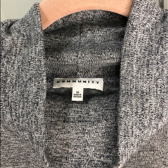 Community turtleneck sweater (M) - Picture 2 of 2